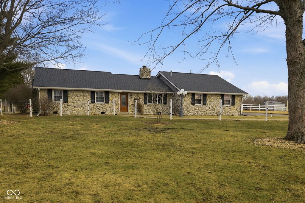 12800 N 175 E, Alexandria, IN 46001