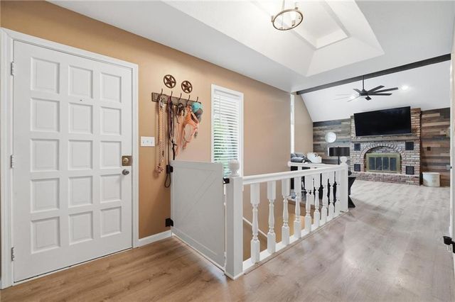5305 NW 58TH Terrace, Kansas City, MO 64151