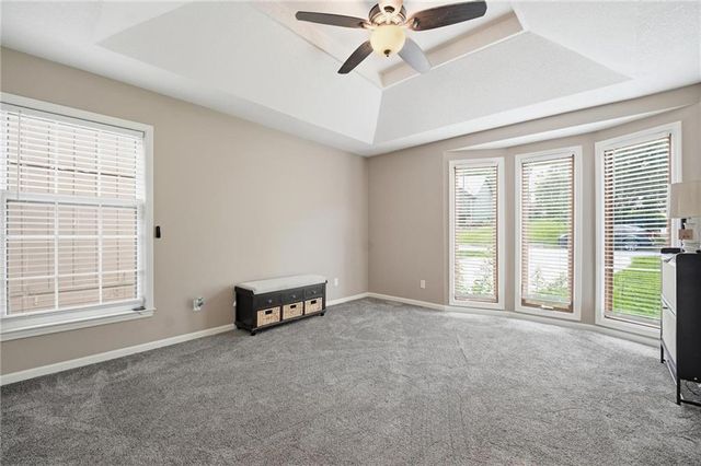 5305 NW 58TH Terrace, Kansas City, MO 64151