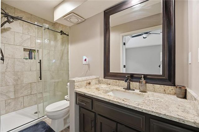 5305 NW 58TH Terrace, Kansas City, MO 64151