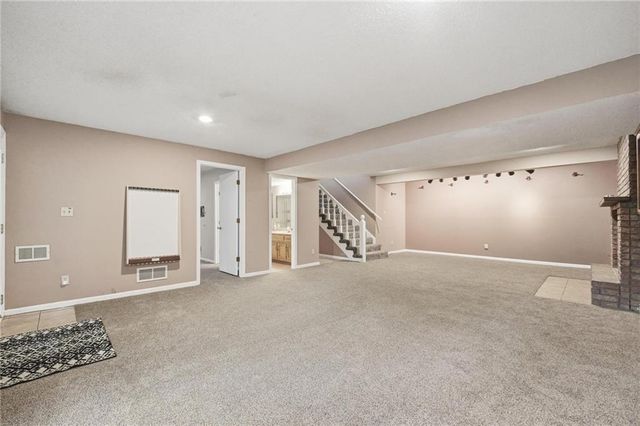 5305 NW 58TH Terrace, Kansas City, MO 64151
