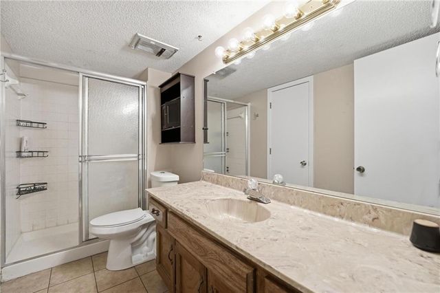 5305 NW 58TH Terrace, Kansas City, MO 64151