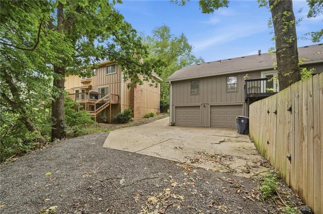 5305 NW 58TH Terrace, Kansas City, MO 64151