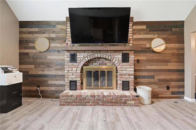 5305 NW 58TH Terrace, Kansas City, MO 64151