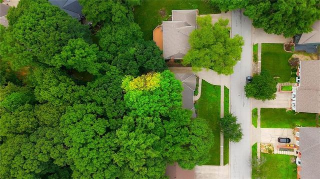 5305 NW 58TH Terrace, Kansas City, MO 64151