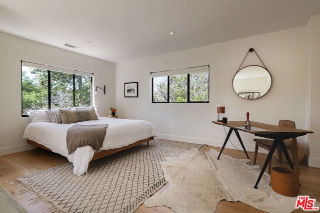 226 S Rimpau Boulevard, Los Angeles, CA 90004