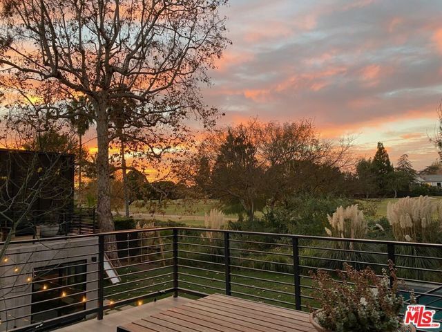 226 S Rimpau Boulevard, Los Angeles, CA 90004