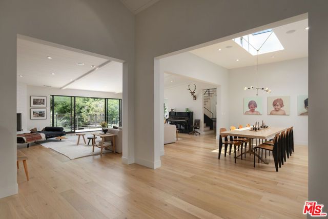 226 S Rimpau Boulevard, Los Angeles, CA 90004