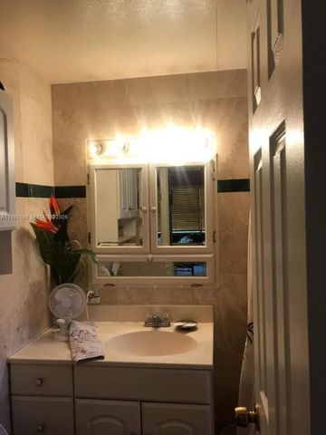 1916 Coolidge St 1, Hollywood, FL 33020