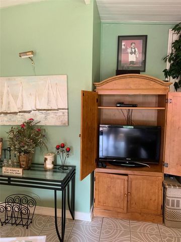 1916 Coolidge St 1, Hollywood, FL 33020