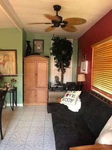 1916 Coolidge St 1, Hollywood, FL 33020