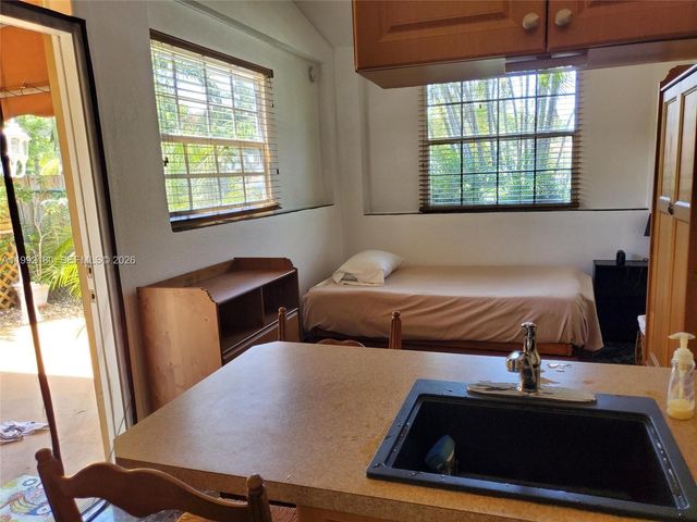 1916 Coolidge St 1, Hollywood, FL 33020