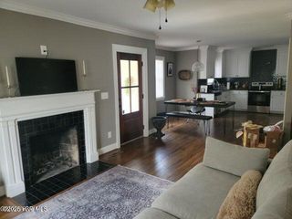 1700 E 4th Street, Greenville, NC 27858