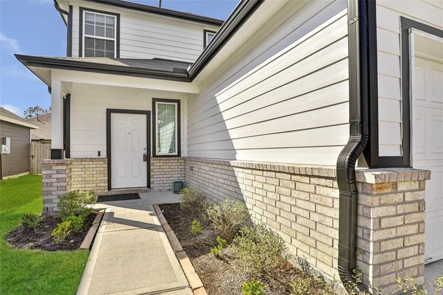 2394 Tavo Trail Drive, Conroe, TX 77301