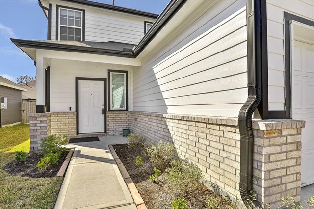 2394 Tavo Trail Drive, Conroe, TX 77301