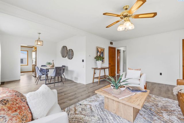 1432 Goethals Dr, Richland, WA 99354