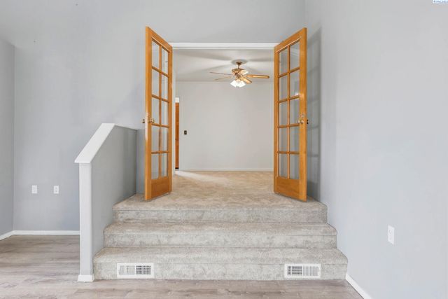 1432 Goethals Dr, Richland, WA 99354