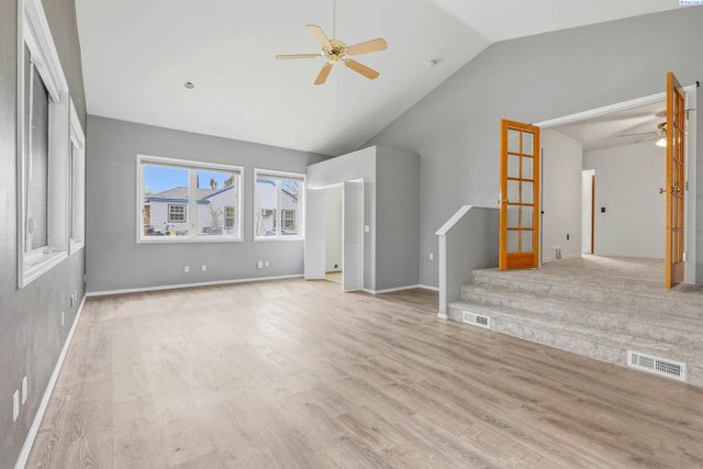 1432 Goethals Dr, Richland, WA 99354