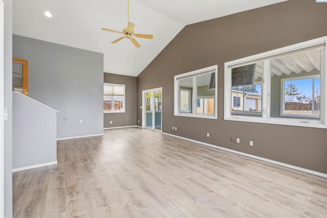 1432 Goethals Dr, Richland, WA 99354