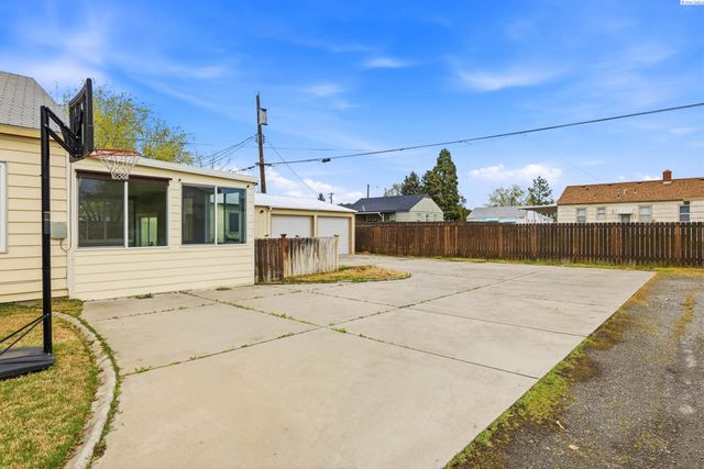 1432 Goethals Dr, Richland, WA 99354