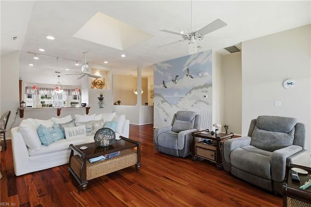 9524 8th Bay ST, Norfolk, VA 23518