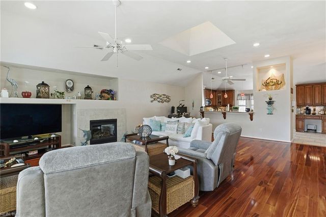 9524 8th Bay ST, Norfolk, VA 23518