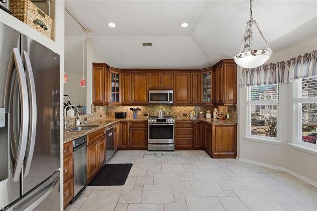 9524 8th Bay ST, Norfolk, VA 23518