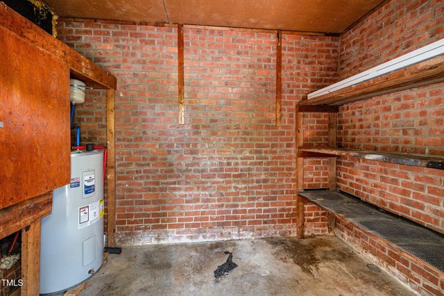 2141 Biltmore Drive, Fayetteville, NC 28304