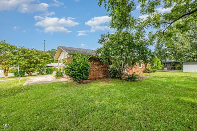 2141 Biltmore Drive, Fayetteville, NC 28304