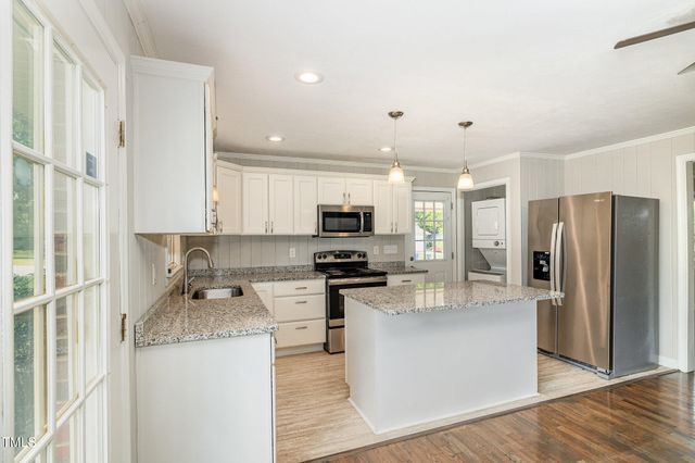 2141 Biltmore Drive, Fayetteville, NC 28304