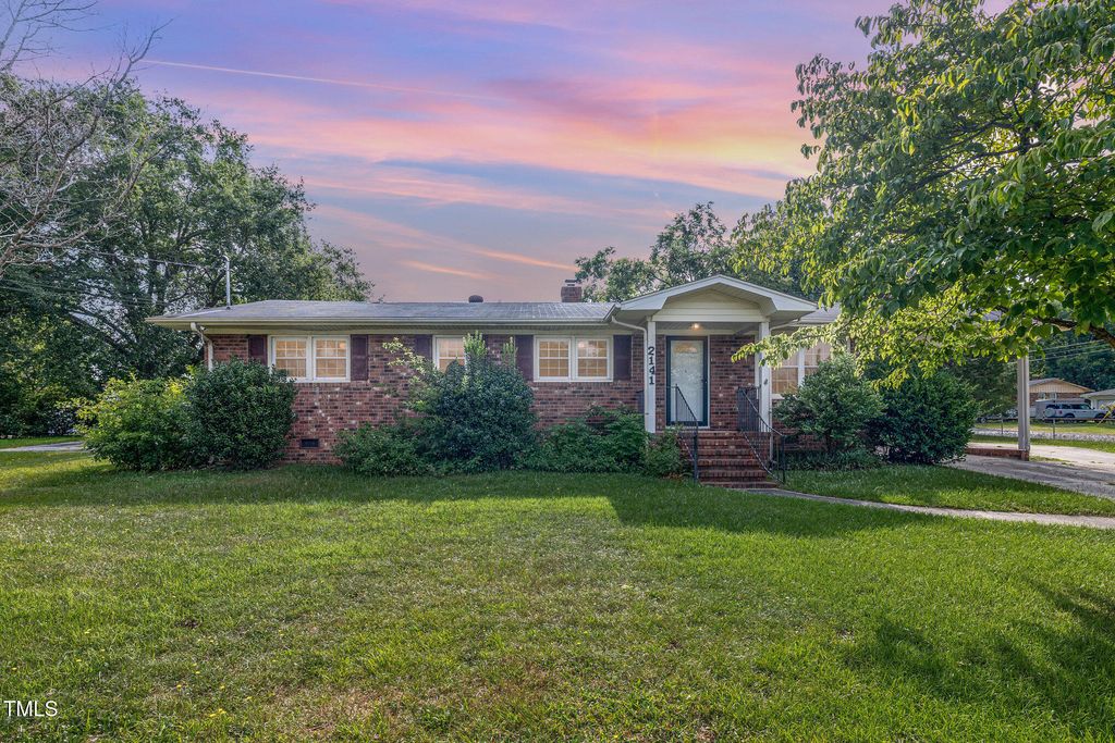 2141 Biltmore Drive, Fayetteville, NC 28304