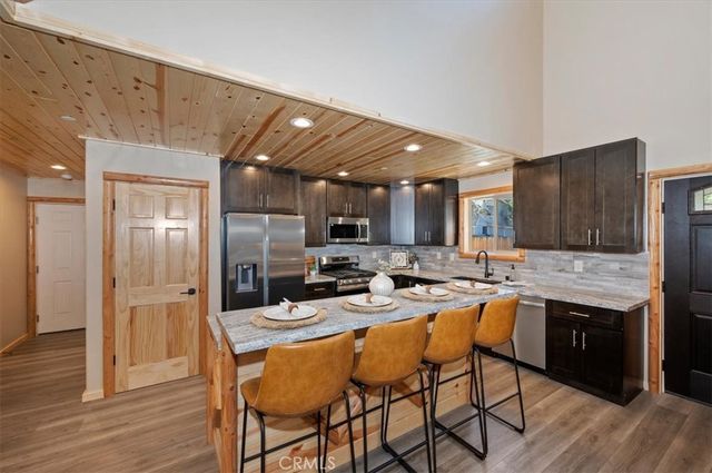478 Cedar, Sugarloaf, CA 92386