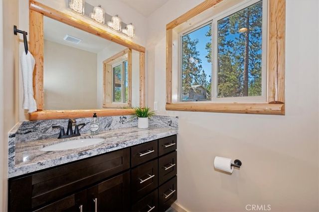 478 Cedar, Sugarloaf, CA 92386