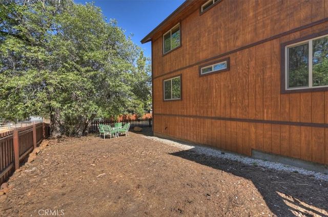 478 Cedar, Sugarloaf, CA 92386