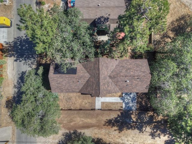 478 Cedar, Sugarloaf, CA 92386
