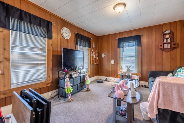 135 North Street, Geneva City, NY 14456