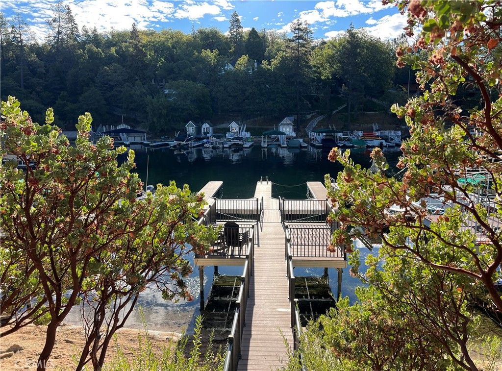 173 N-75A Winter Harbor, Lake Arrowhead, CA 92352