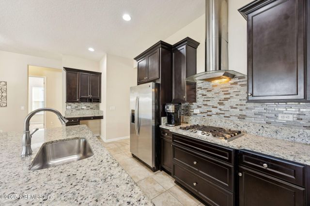 2924 SEA GRAPE Drive, Fernandina Beach, FL 32034