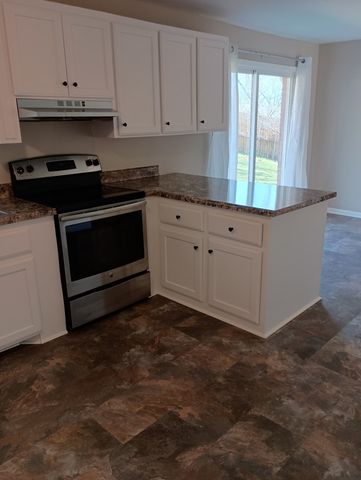 204 Hazelwood Drive, Hendersonville, TN 37075