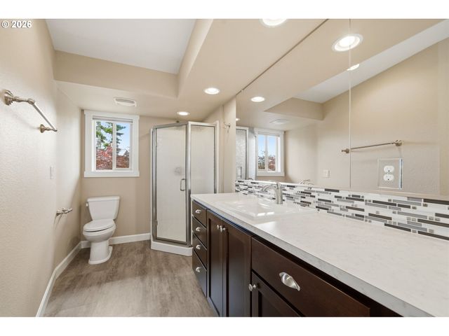 9902 Ne 33RD Ct, Vancouver, WA 98686