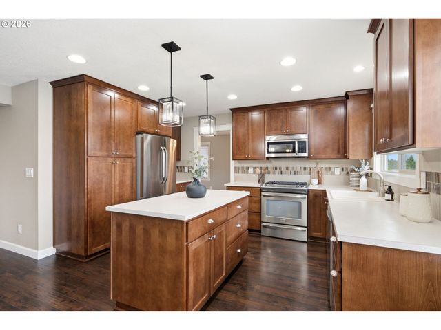 9902 Ne 33RD Ct, Vancouver, WA 98686