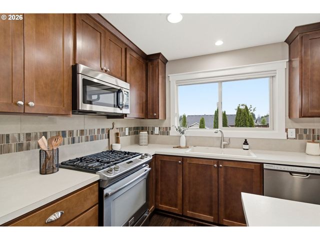 9902 Ne 33RD Ct, Vancouver, WA 98686