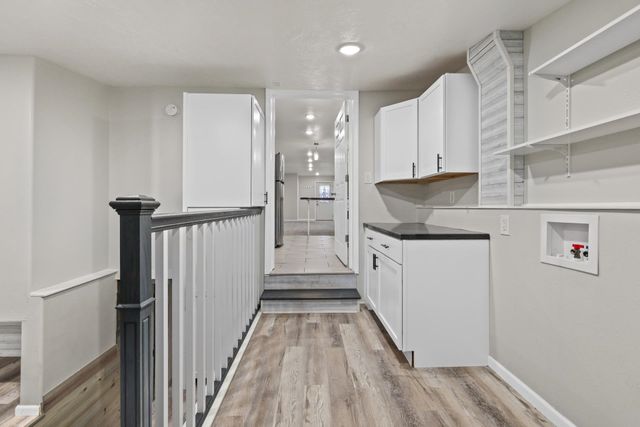 908 7TH AVE NW, Minot, ND 58703