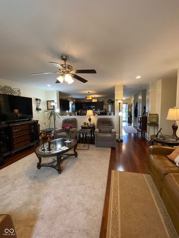 3187 Limber Pine Drive, Whiteland, IN 46184