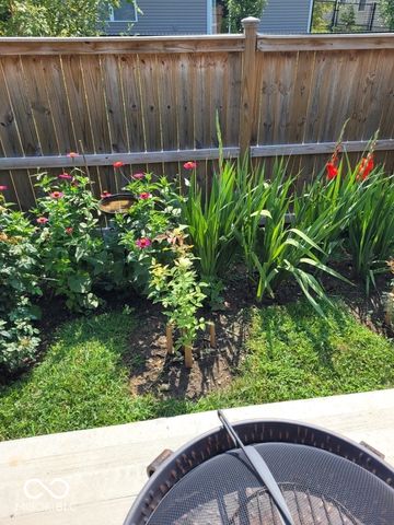 3187 Limber Pine Drive, Whiteland, IN 46184