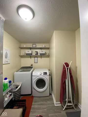 3187 Limber Pine Drive, Whiteland, IN 46184