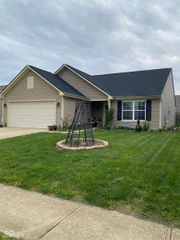 3187 Limber Pine Drive, Whiteland, IN 46184