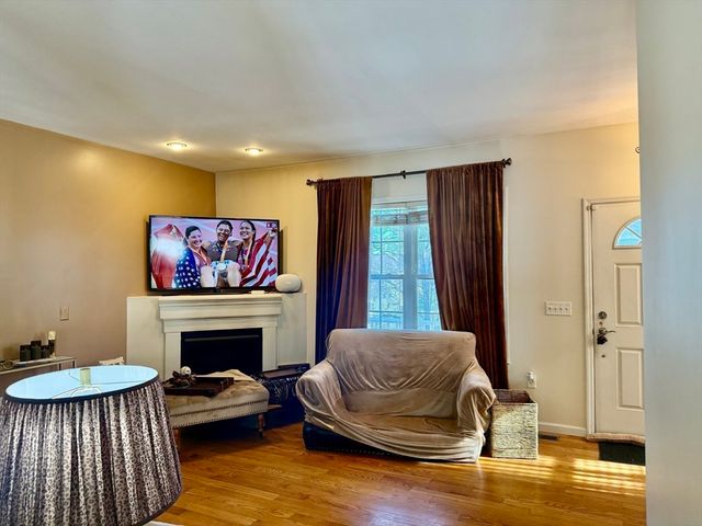 10 Milton Ridge Road 10, Lynn, MA 01902