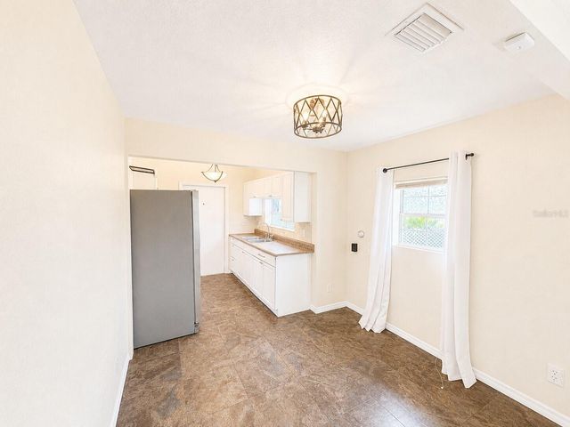 201 35TH STREET S, St Petersburg, FL 33711