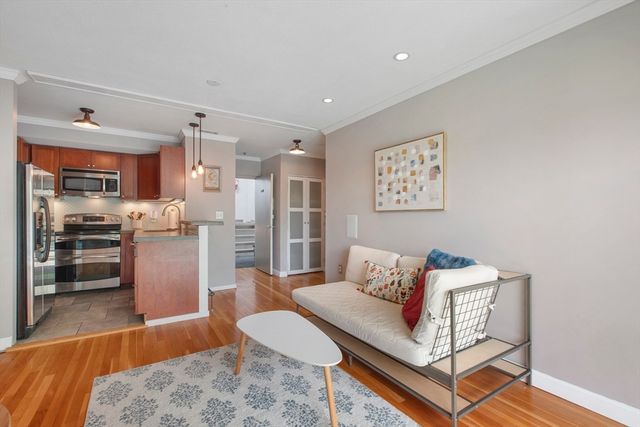 231 Coolidge Ave 409, Watertown, MA 02472